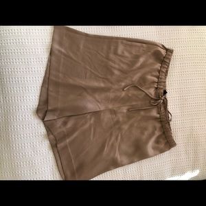 New, without tags women’s Banana Republic shorts